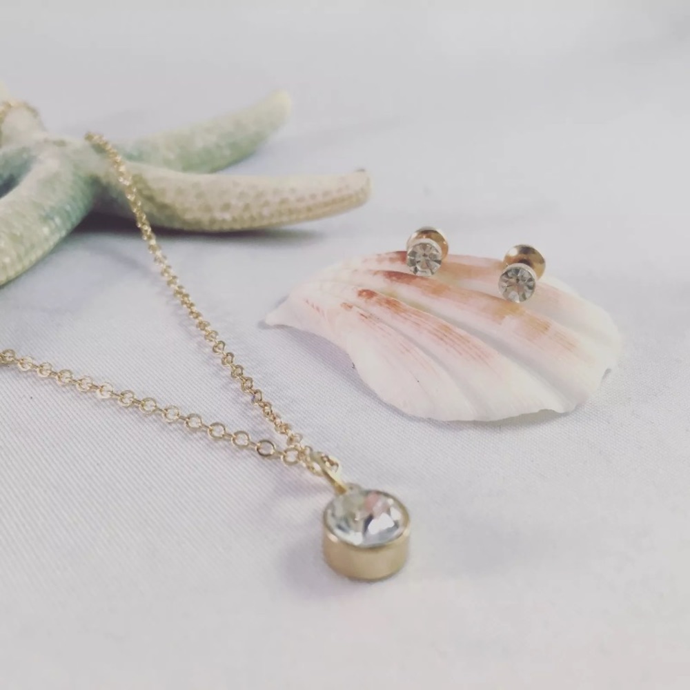 PENDANT Necklace Gold & Glass Post Earring Set